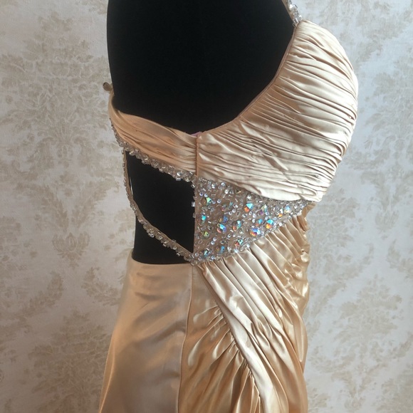 BNWT Blush gold satin beaded gown - Picture 5 of 14
